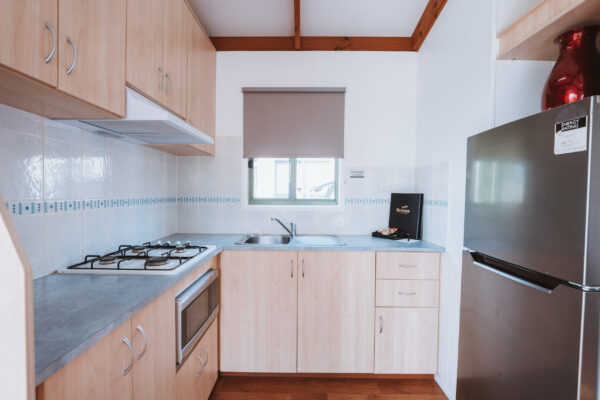 Bargara_Two-Bedroom-Cabin_Sleeps-7_Kitchen_01