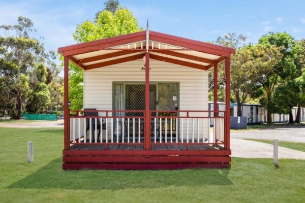 Exterior of a Deluxe Cabin at Breeze Holiday Parks - Grampians