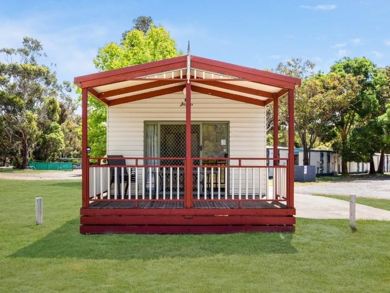 Exterior of a Deluxe Cabin at Breeze Holiday Parks - Grampians