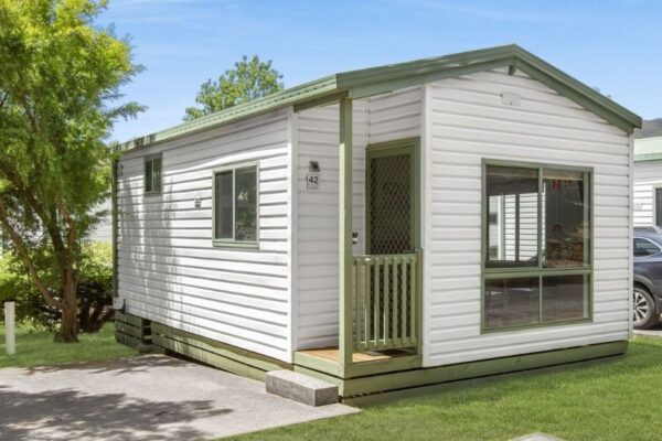 Exterior of a Couples Spa Cabin at Breeze Holiday Parks - Halls Gap
