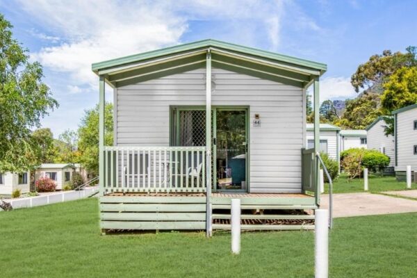 Exterior of a Deluxe Park Cabin at Breeze Holiday Parks - Halls Gap
