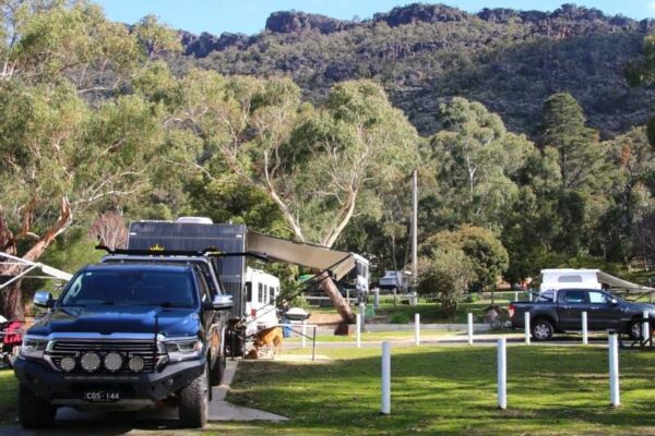 Drive through powered site at Breeze Holiday Parks - Halls Gap