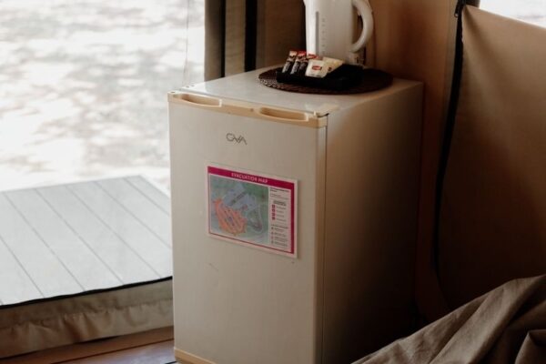 Breeze Holiday Parks - Katherine, fridge and kettle in a Safari Tent