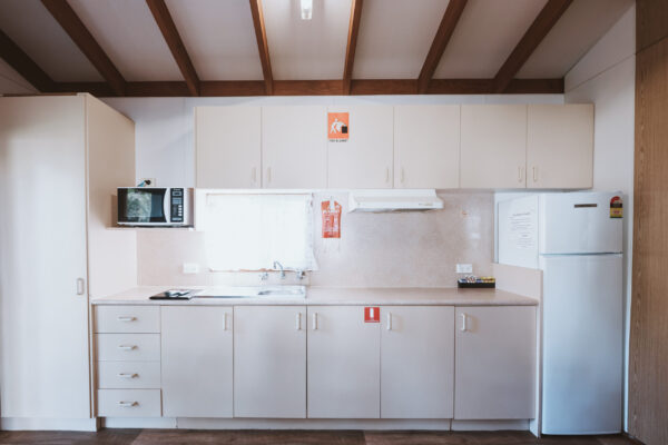 Cania-Gorge_Two-Bedroom-Villa_Sleeps-6_Kitchen_01