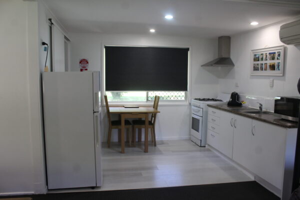 Carnarvon_Gorge_Cottage_Sleeps-3_Kitchen-2