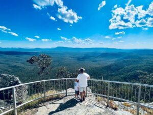 Hiking in Halls Gap, Grampians