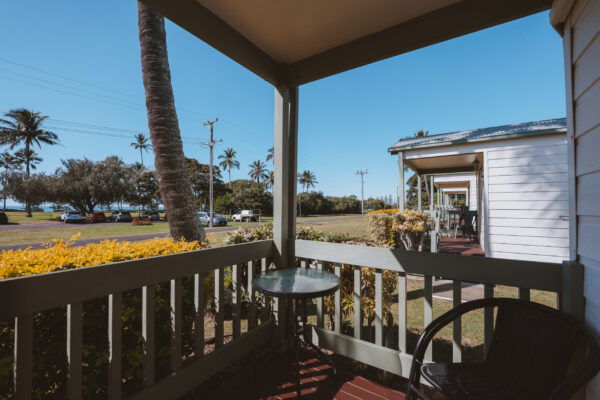 bargara_open-plan-cabins_balcony