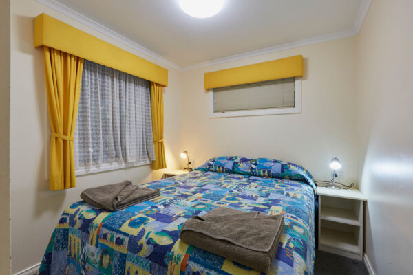 busselton_two_bedroom_chalet_main_bedroom