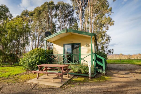 eildon-family-spa-cabin-exterior