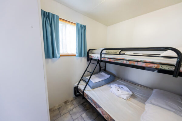 eildon-standard-cabin-bunk-beds