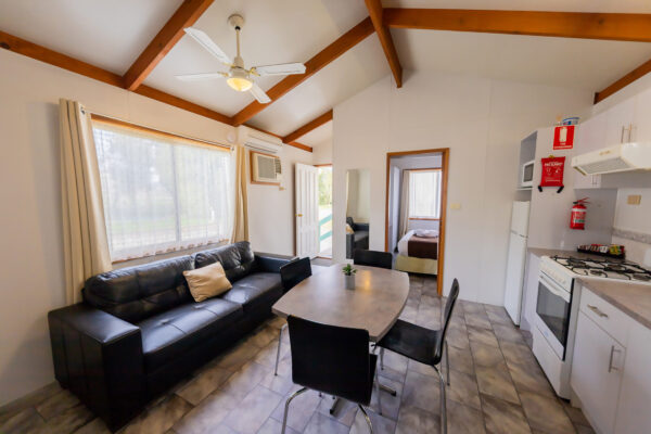 eildon-standard-cabin-dining-living-area