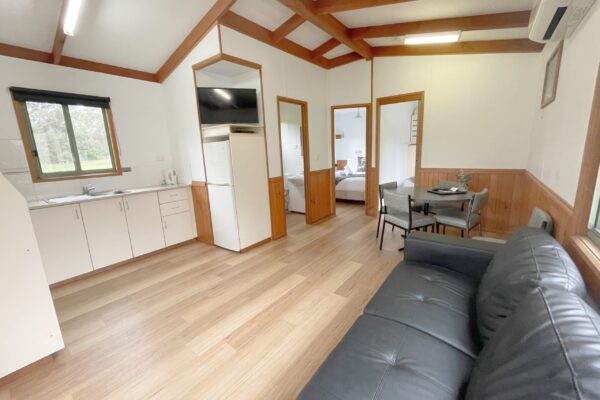 grampians-twin-deluxe-cabin-overview