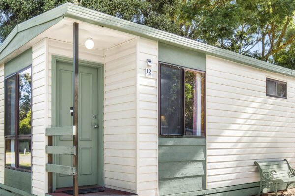 grampians-two-bedroom-family-budget-exterior