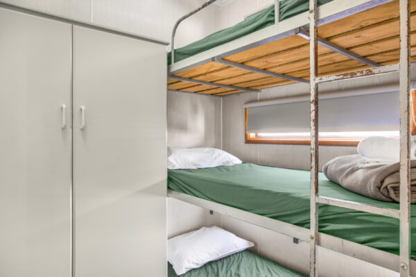 halls-gap-budget-park-cabin-bunk-beds