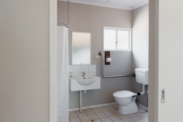 katherine-ensuite-cabin-disabled-reduced-mobility-bathroom-v2