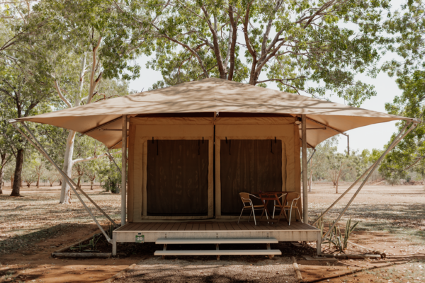 katherine-safari-tent-exterior